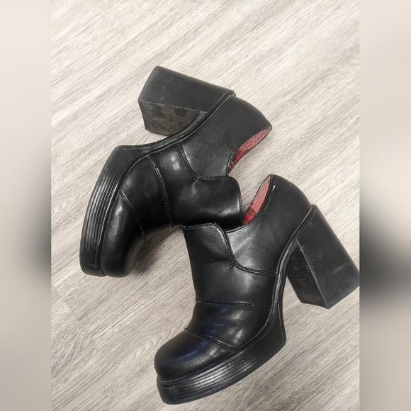 ALDO 90's chunky platform boots - Picture 1 of 5